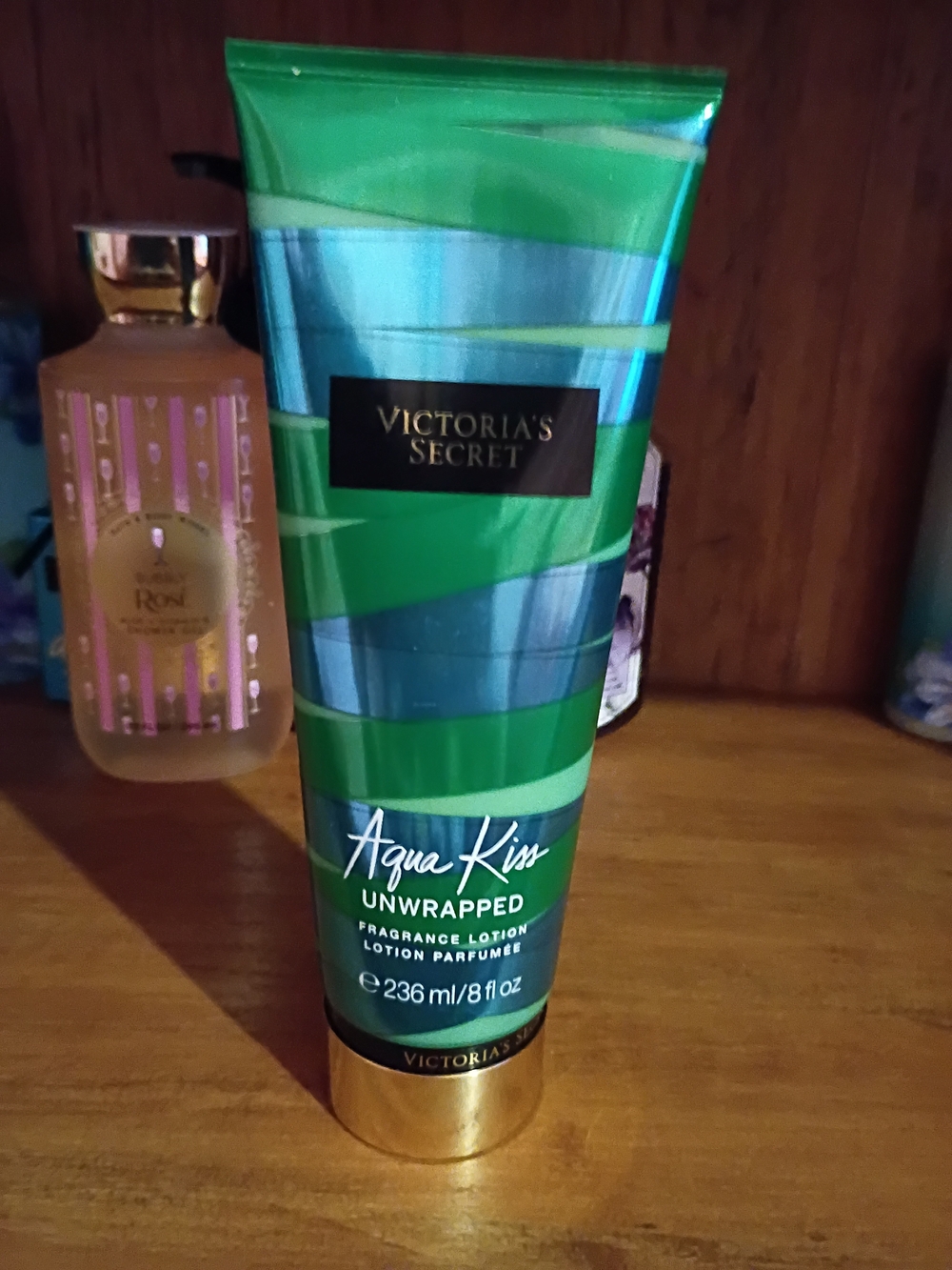 Victoria's Secret Aqua Kiss Unwrapped Fragrance Lotion - Green & Blue